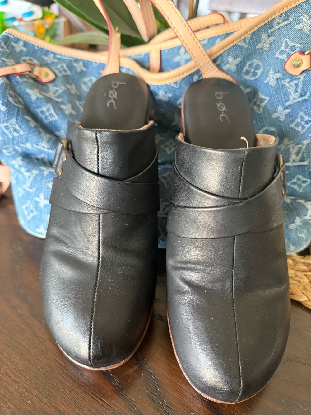 B.O.C clogs